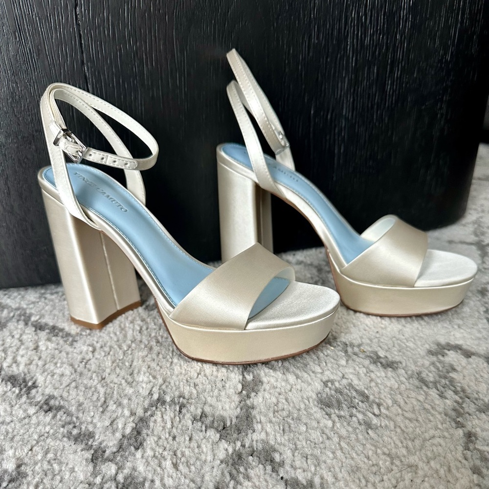 Brand new in box Vinca Camuto Satin Pendry heels on color Milk